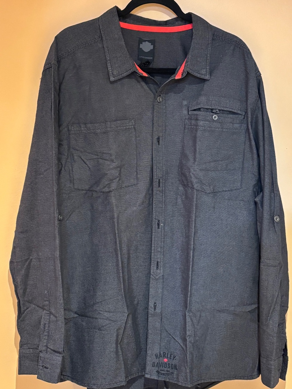 Harley-Davidson Charcoal Gray Tee with Red Logo Accent